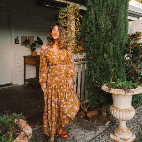 PALMA AUSTRALIA Elsie Long Sleeve Tiered Maxi Dress R$300 - Picture 3 of 9